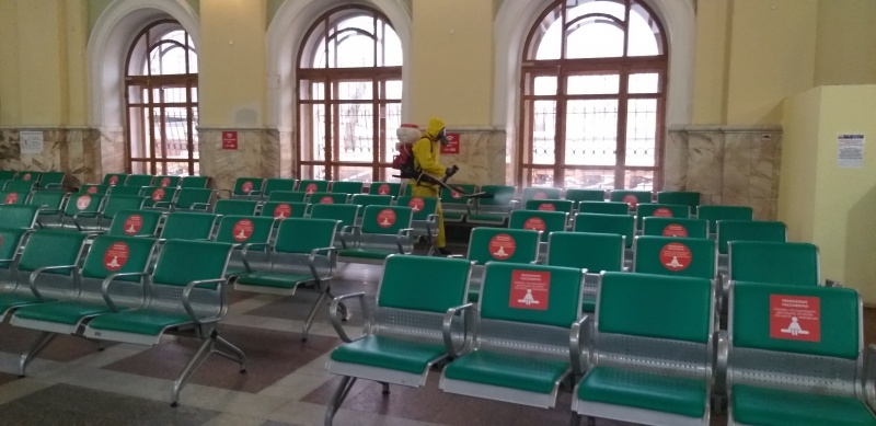 Специалисты Центра осуществили специальную обработку Рижского вокзала