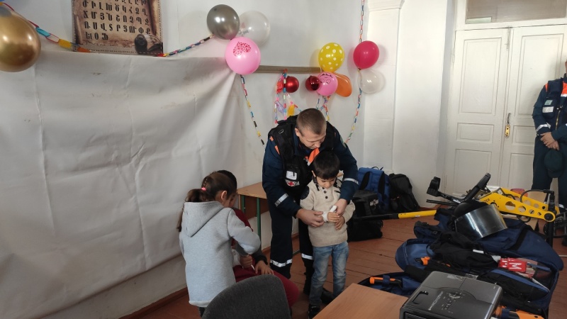 Семинары для школьников в Карабахе