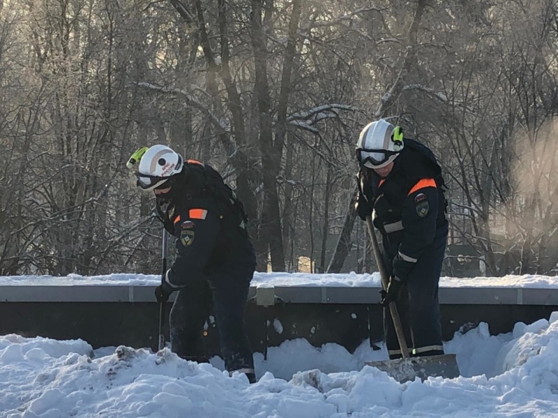 Очистка кровли от снега