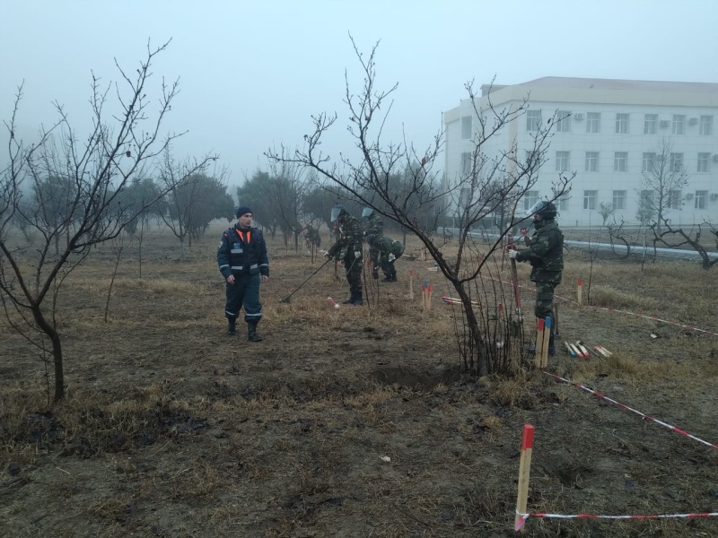 Пиротехники Центра "Лидер" проводят работы по гуманитарному разминированию местности в Республике Азербайджан 03.02.2021