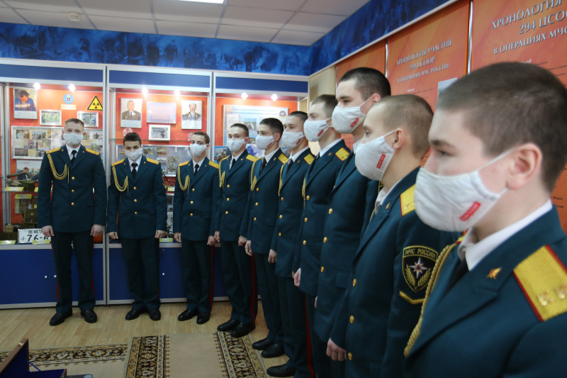 Кадеты Академии гражданской защиты МЧС России побывали с экскурсией в Центре «Лидер»