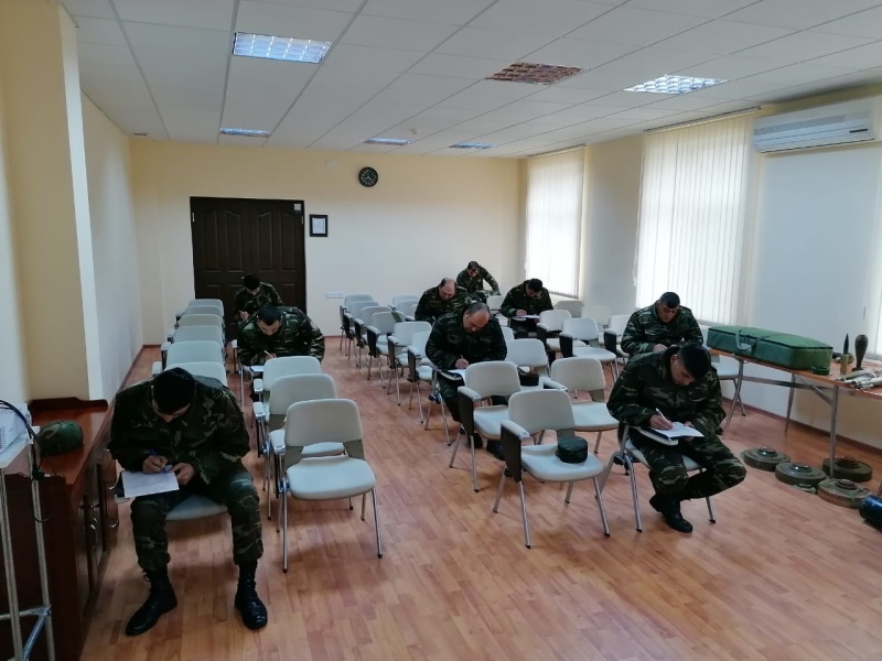 Пиротехники Центра "Лидер" проводят работы по гуманитарному разминированию местности в Республике Азербайджан 18.03.2021
