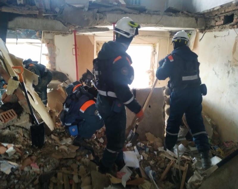 Спасатели Центра ликвидировали последствия взрыва газа в девятиэтажном доме в Химках Спасатели Центра ликвидировали последствия взрыва газа в девятиэтажном доме в Химках