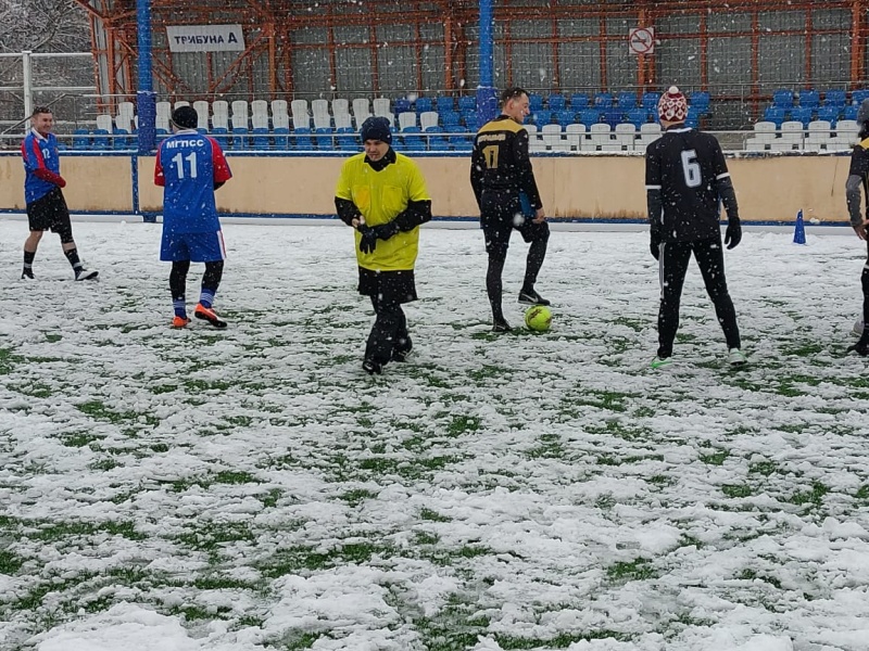 Центр "Лидер" занял I место по футболу
