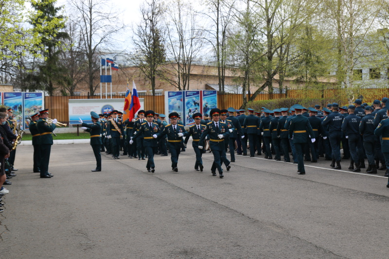 Торжественное построение в честь Дня Победы