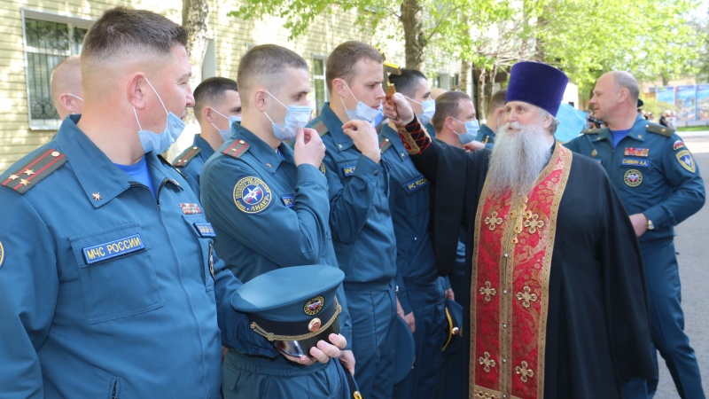В Центре "Лидер" состоялись проводы отряда на выполнение пиротехнических работ в г. Керчь (Республика Крым)