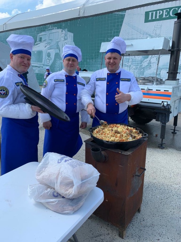 Команда Центра заняла второе место в конкурсе полевых кухонь