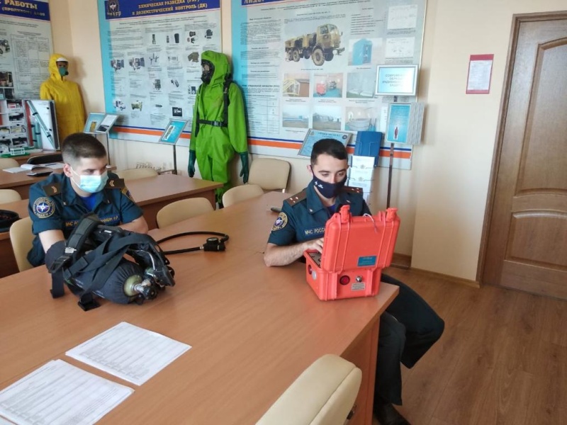 Сдача зачетов с нештатными отделениями радиационной и химической разведки Центра
