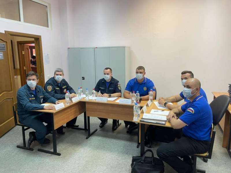 Сотрудники Центра в составе аттестационной комиссии принимали участие в защите выпускных квалификационных работ Сотрудники Центра в составе аттестационной комиссии принимали участие в защите выпускных квалификационных работ