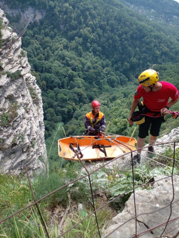Продолжается обучение по программе "Спасатель 1 класса" в городе Сочи