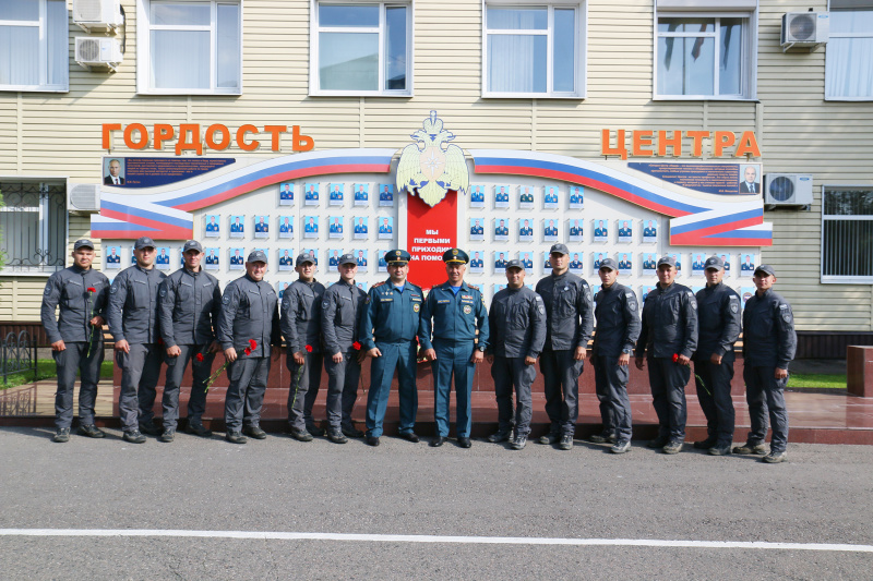 Встреча отряда, проводившего пиротехнические и специальные водолазные работы на акватории Балтийского моря