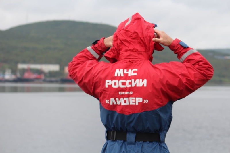 Тренировочные водолазные спуски в Кольском заливе