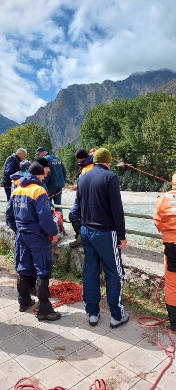 Сотрудники Центра продолжают нести дежурство в Эльбрусском высокогорном поисково-спасательном отряде МЧС России