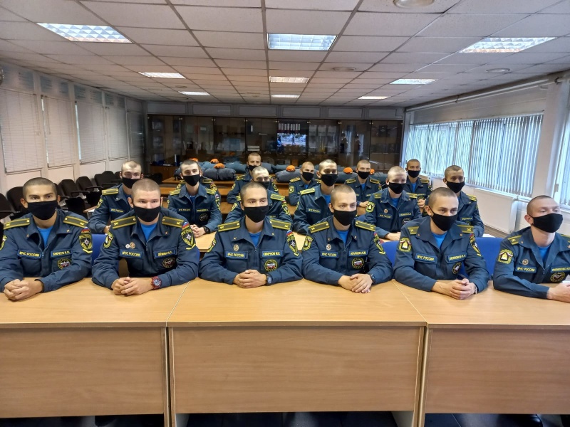 Занятия с курсантами и студентами АГЗ МЧС России