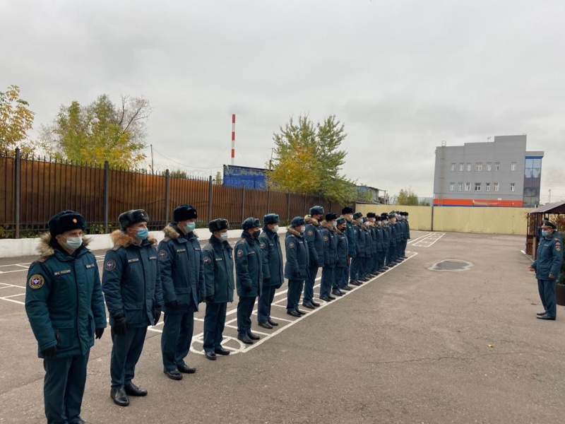 В Базе (обеспечения) проведены смотр зимней формы одежды и информирование военнослужащих