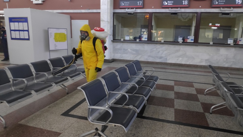 Специалисты Центра «Лидер» МЧС России провели дезинфекцию Казанского вокзала