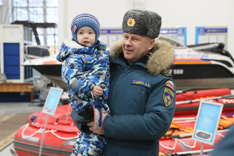 Ваня Фокин приехал в гости к спасателям Центра «Лидер»