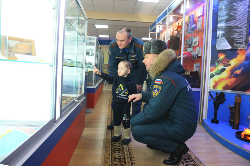 Ваня Фокин приехал в гости к спасателям Центра «Лидер»