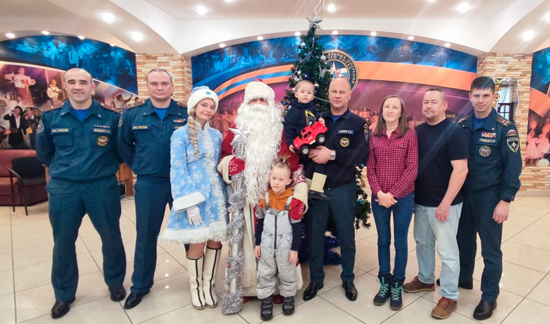 Ваня Фокин приехал в гости к спасателям Центра «Лидер»