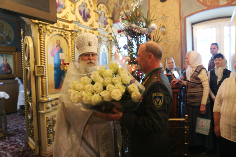 Начальник Центра поздравил протоирея Сергея Гуданова с Рождеством Христовым Начальник Центра поздравил протоирея Сергея Гуданова с Рождеством Христовым