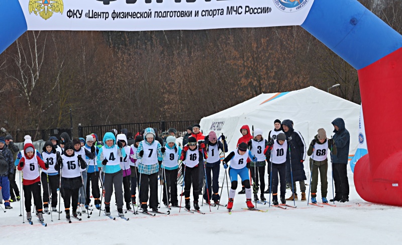 Команда Центра "Лидер" стала бронзовым призером спартакиады МЧС России по лыжным гонкам