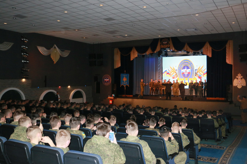 Концерт для военнослужащих  по  призыву