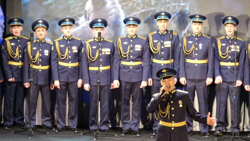 В Центре прошел концерт Ансамбля песни и пляски Воздушно-десантных войск России