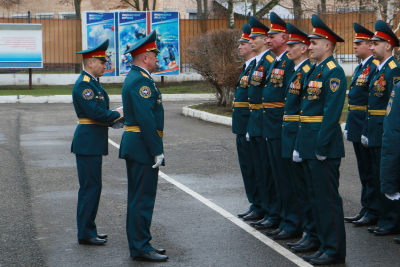 Смотр парадной формы одежды