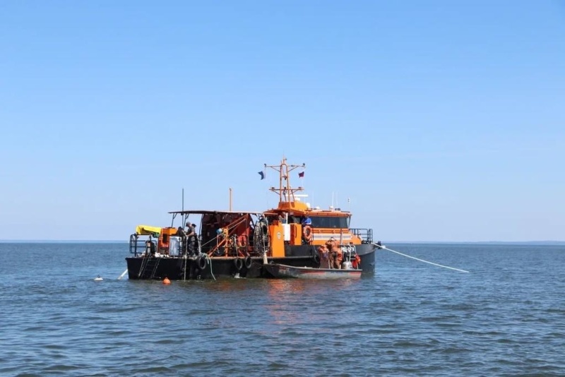 В Балтийском море завершился очередной этап работы по разминированию сухогрузной баржи