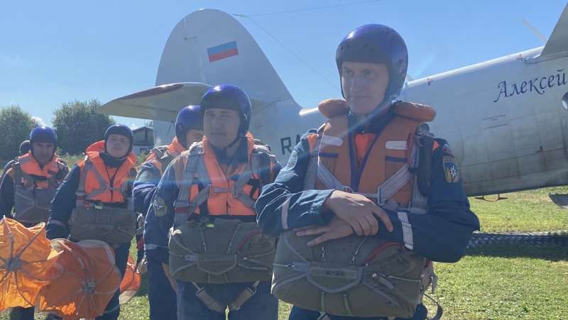 Учебно-тренировочные прыжки с парашютом на водную акваторию