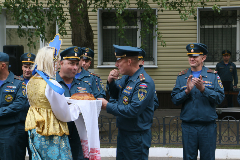 Встреча  отряда   из служебной командировки