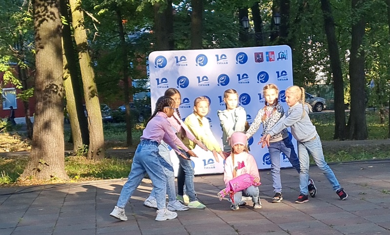 Выступление детских творческих коллективов Центра на Дне города