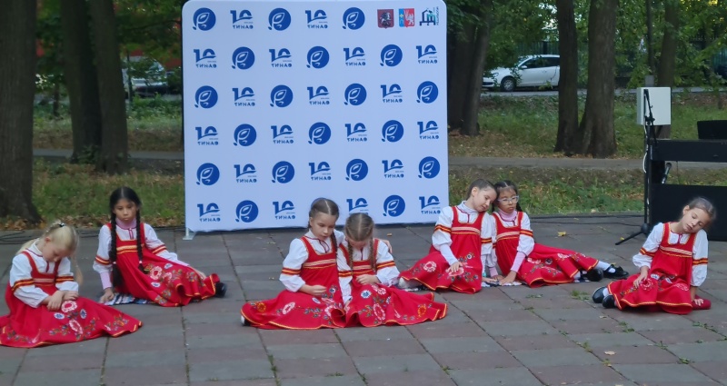 Выступление детских творческих коллективов Центра на Дне города