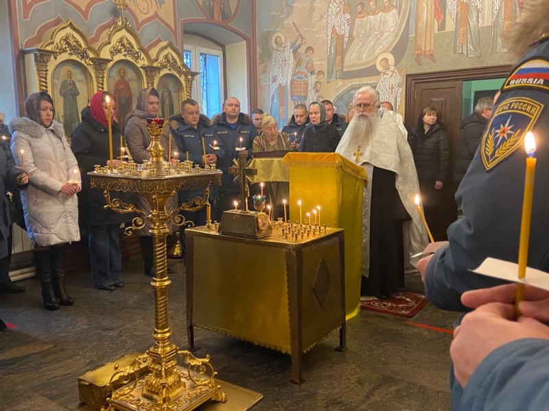 В Храме Святой Живоначальной Троицы отслужили панихиду по Герою России Катериничеву Алексею Викторовичу
