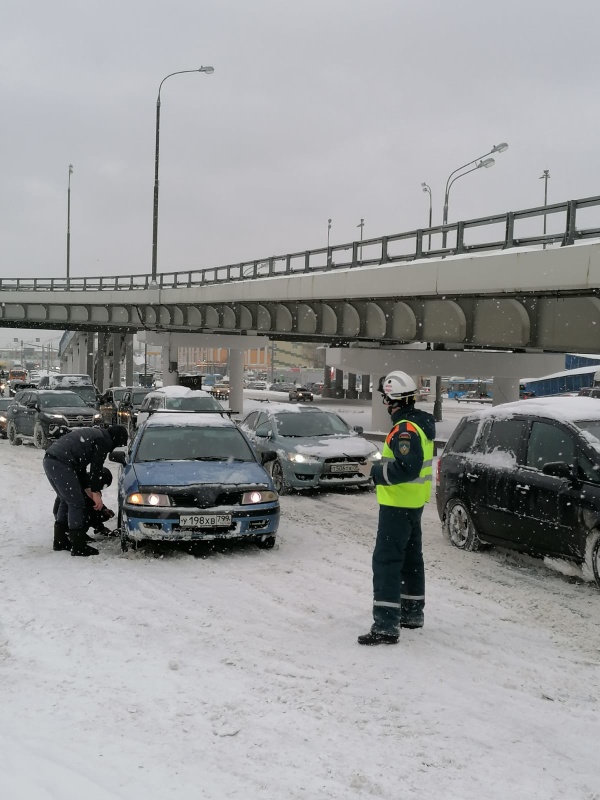 Помощь водителям  автотранспорта