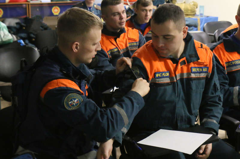 Проведение занятий с личным составом дежурной смены и расчета РХР