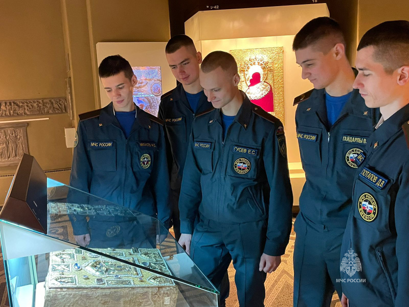 Посещение военнослужащими по призыву Государственного исторического музея