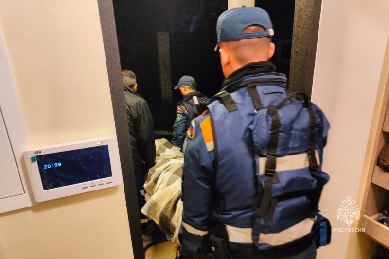 Транспортировка больного до машины скорой помощи