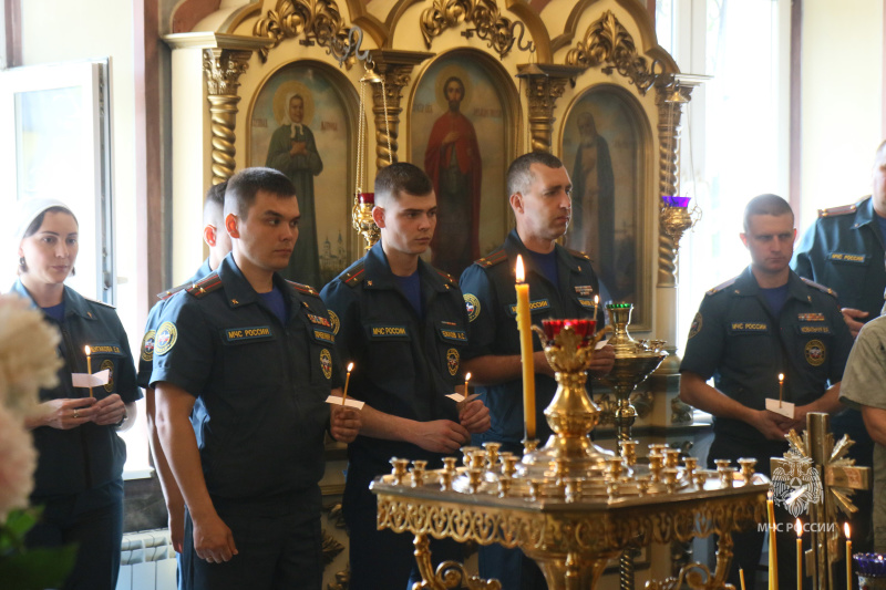 В Храме Святой Живоначальной Троицы отслужили панихиду по ст. лейтенанту Глобе И.К. и лейтенанту Сергеенко О.Г.