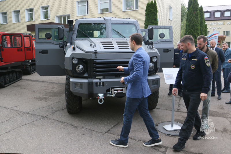 Проведение рабочей встречи с  производителями имущества и экипировки МЧС России