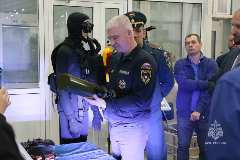 Проведение рабочей встречи с  производителями имущества и экипировки МЧС России