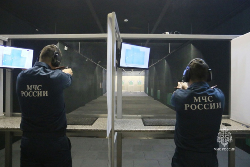 Учебные  стрельбы военнослужащих Центрального  аппарата МЧС России