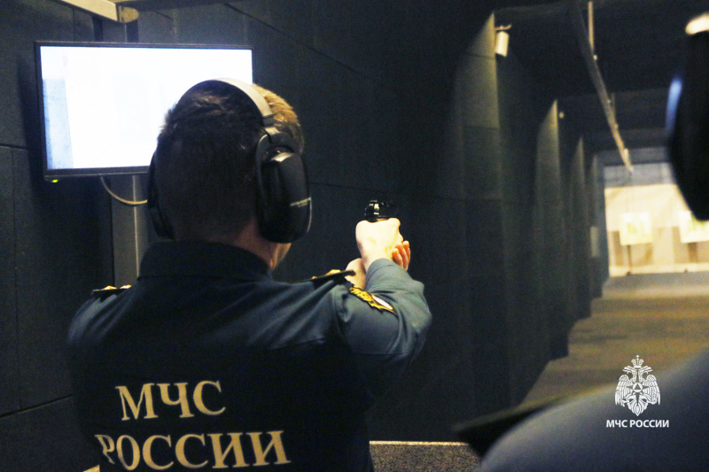 Учебные  стрельбы военнослужащих Центрального  аппарата МЧС России