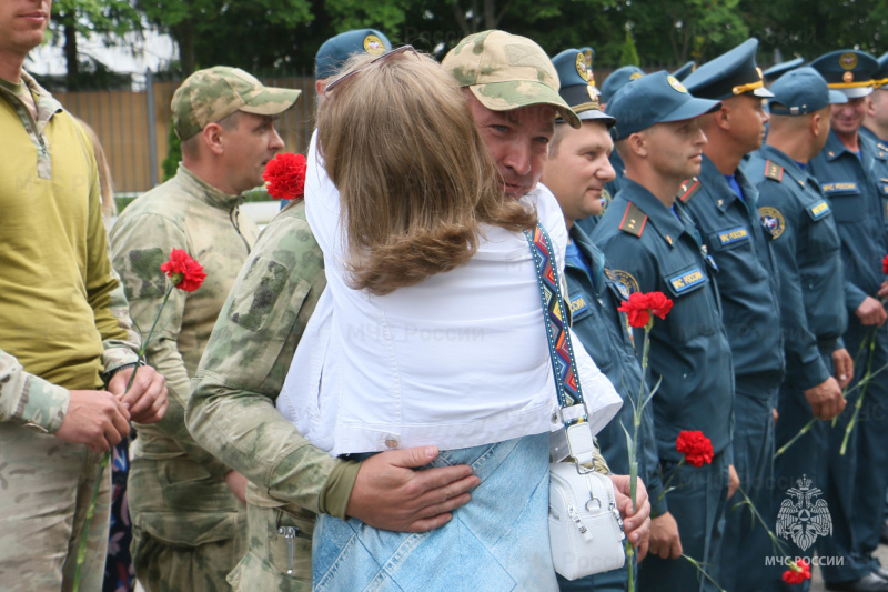 Более 4 тысяч взрывоопасных предметов обезвредили пиротехники МЧС России на Донбассе за 3 месяца работы