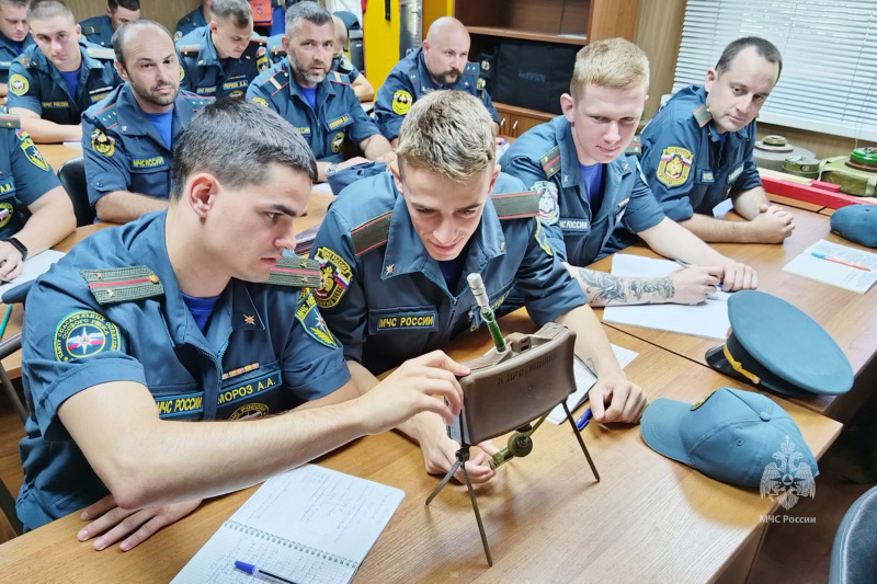 Спасатели Центра проходят обучение в Ногинске по программе специальной подготовки «Специалист разминирования»