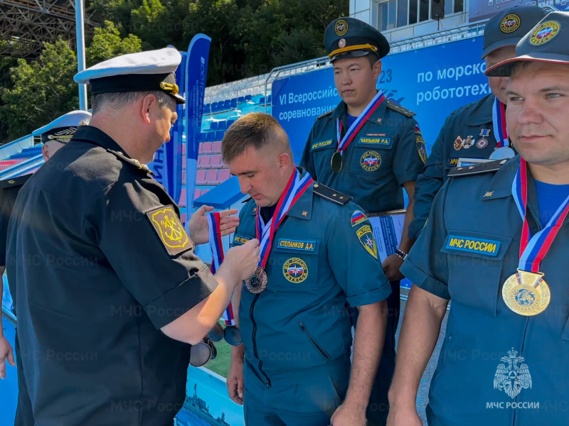 Спасатели Центра заняли первое и третье место в двух категориях на VI Всероссийских соревнованиях по морской робототехнике «Восточный бриз-2023»