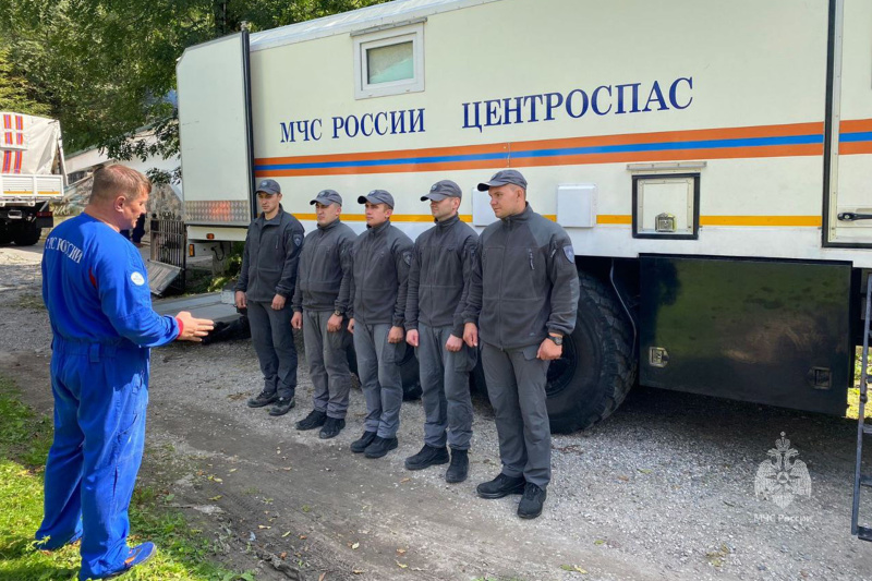 Учебно-тренировочные  сборы  водолазов Центра