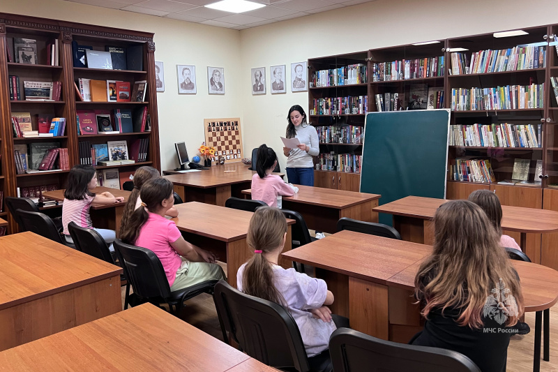 Занятие с детьми сотрудников Центра