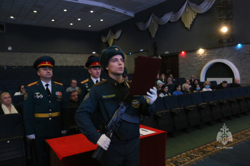 Торжественное  принятие    Военной  присяги