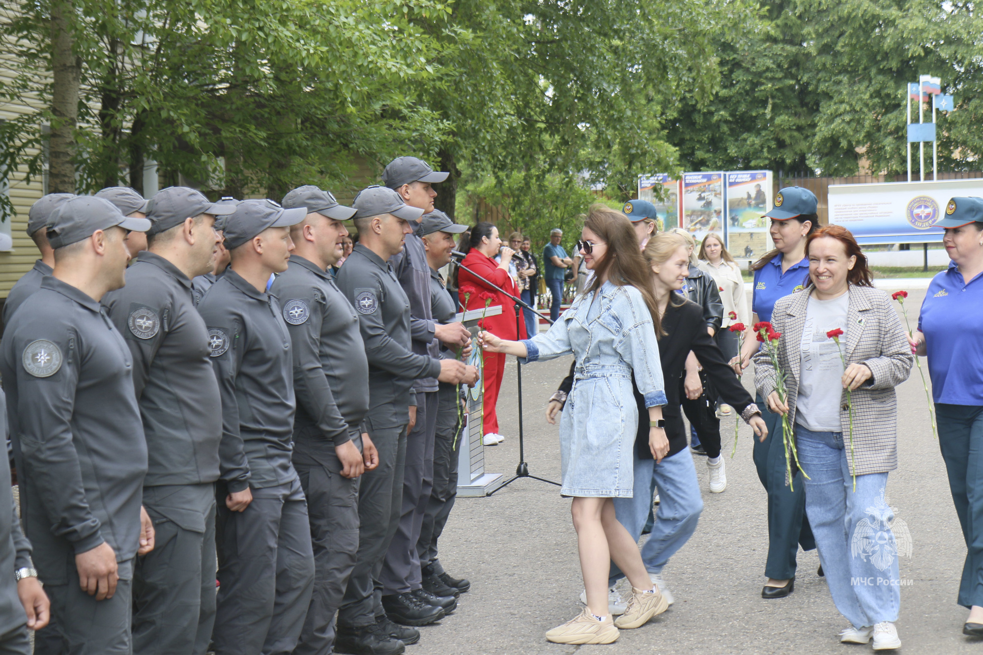 Торжественная встреча отряда из Калининградской области - Новости - ФГКУ  «Центр по проведению спасательных операций особого риска «Лидер»